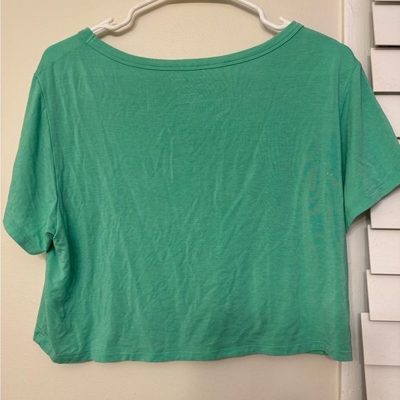 AMERICAN EAGLE GREEN CREW NECK SHORT SLEEVE SOFT AND SEXY LOOSE CROP TEE- MEDIUM - Picture 3 of 3